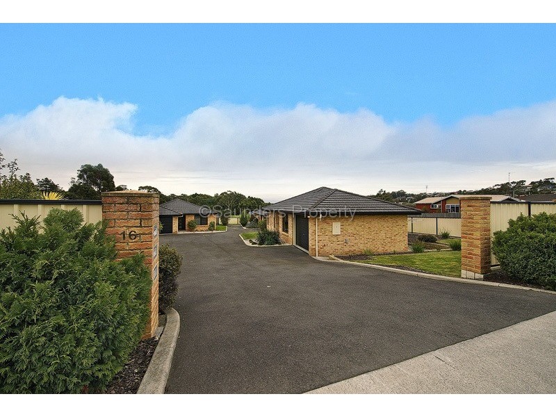 2/16 Lapthorne Close, Don TAS 7310