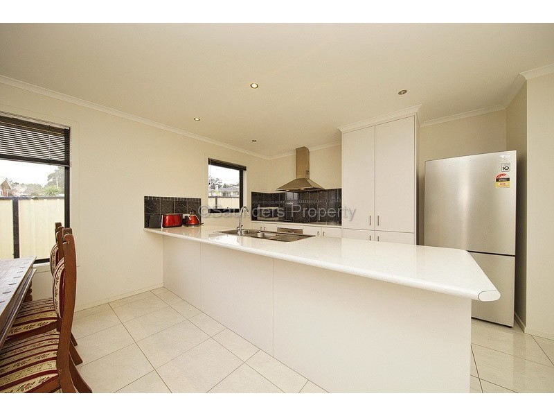 2/16 Lapthorne Close, Don TAS 7310