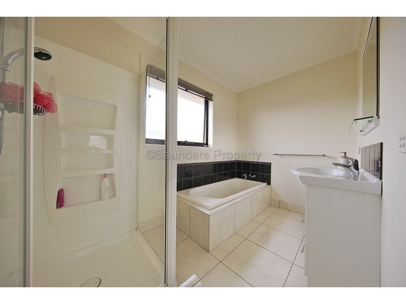 2/16 Lapthorne Close, Don TAS 7310