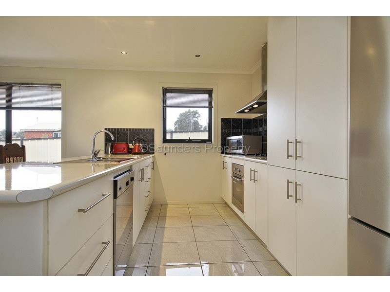 2/16 Lapthorne Close, Don TAS 7310