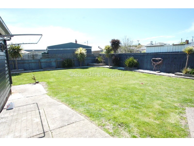 6 Middle Road, Devonport TAS 7310