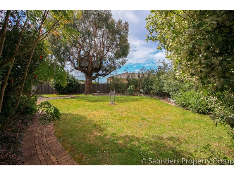 2 Glen Court, Devonport TAS 7310