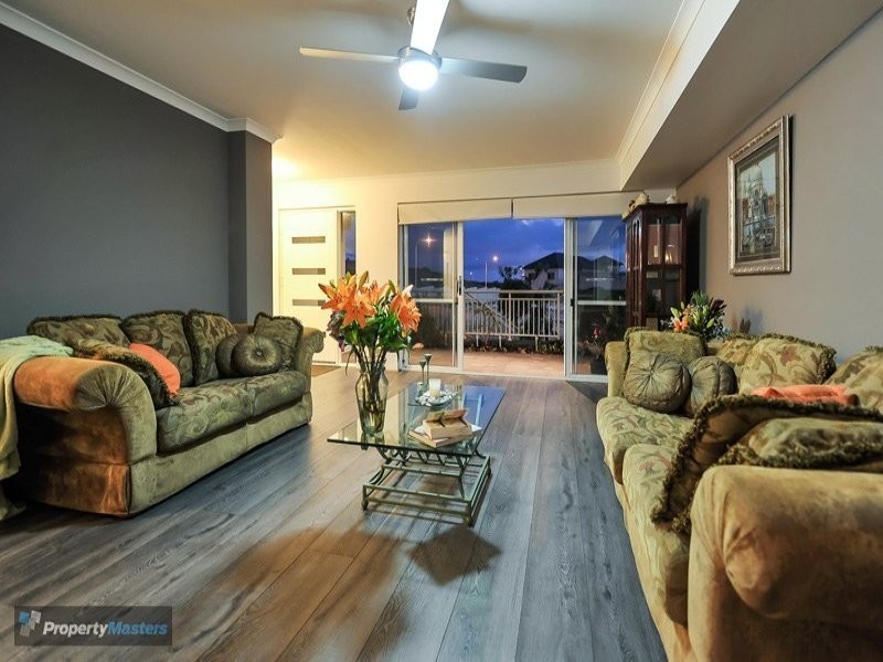 7 Amelia Loop, North Coogee WA 6163