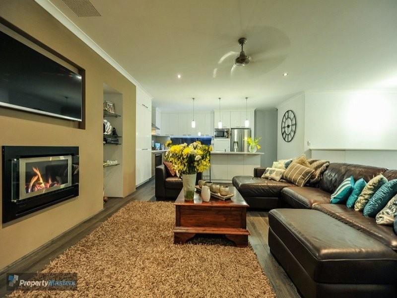 7 Amelia Loop, North Coogee WA 6163