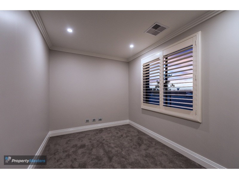 64 Raeside Drive, Landsdale WA 6065