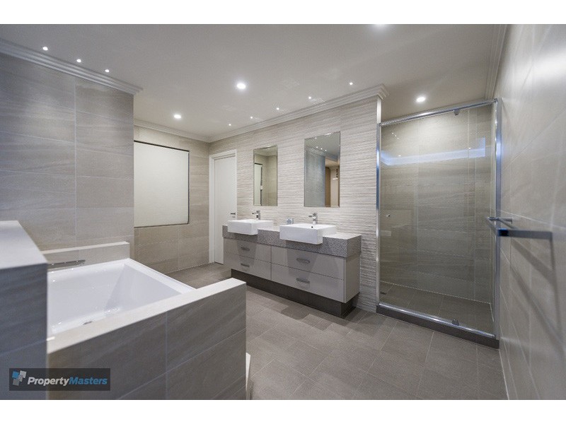 64 Raeside Drive, Landsdale WA 6065