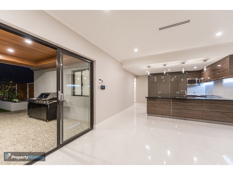 64 Raeside Drive, Landsdale WA 6065