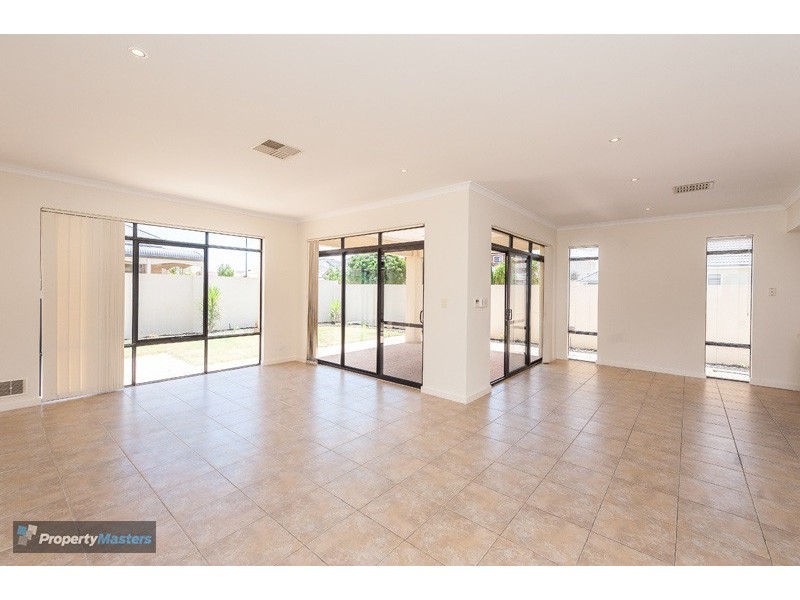 13 Carpenteria Drive, Stirling WA 6021