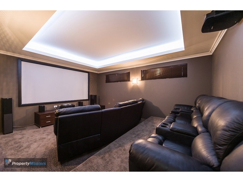 19 Zanzibar Loop, Aveley WA 6069