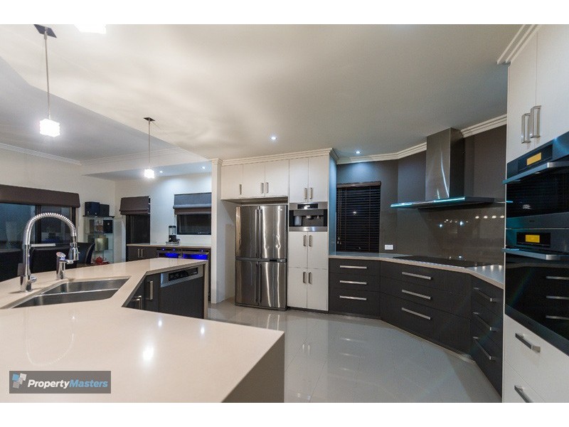 19 Zanzibar Loop, Aveley WA 6069