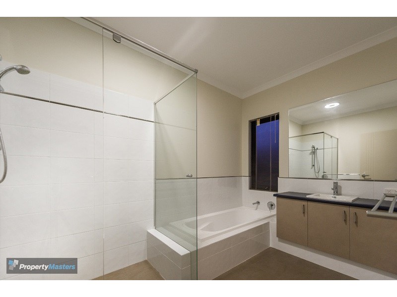 19 Zanzibar Loop, Aveley WA 6069