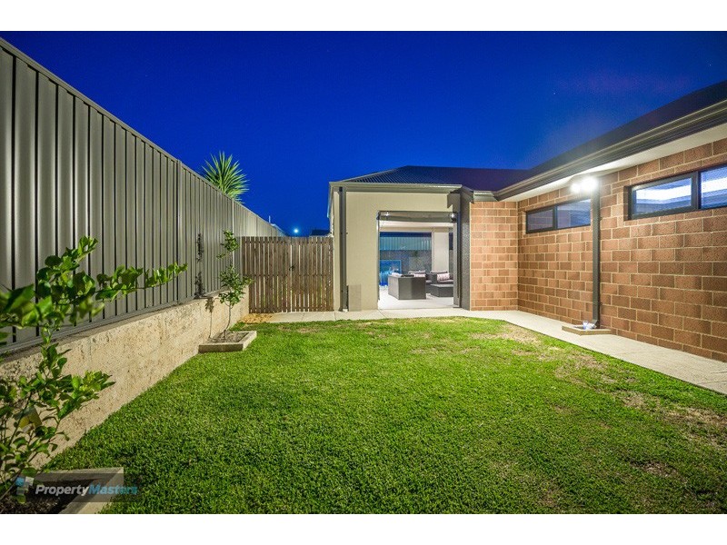 19 Zanzibar Loop, Aveley WA 6069