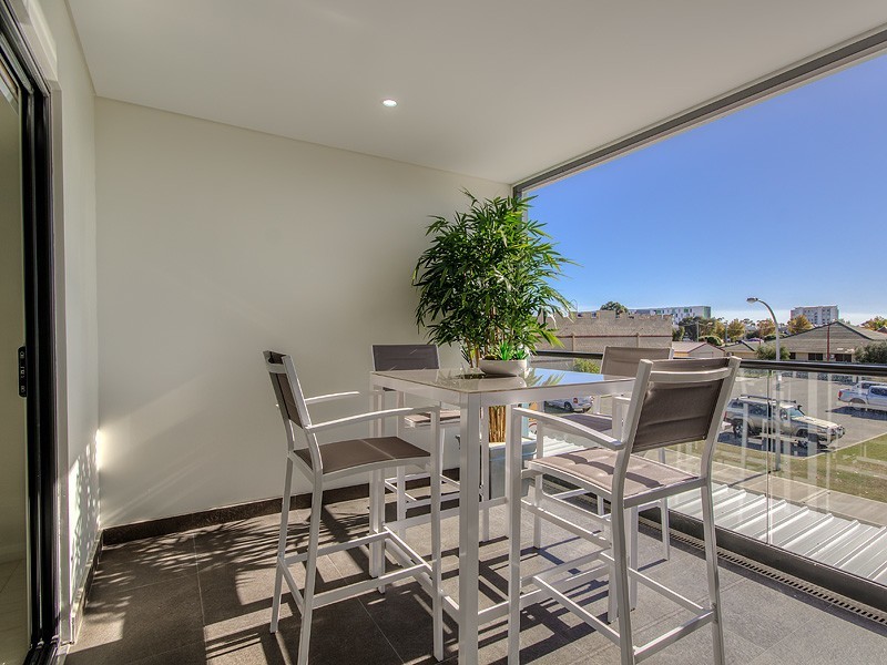6/1556 Wanliss Street, Rockingham WA 6168