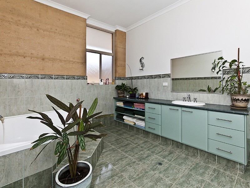 68 Caspian Way, Brigadoon WA 6069