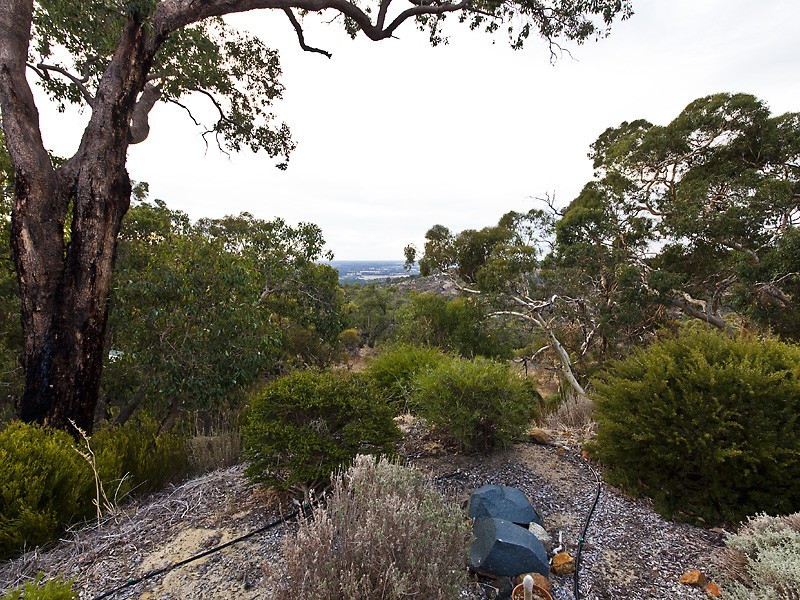 68 Caspian Way, Brigadoon WA 6069