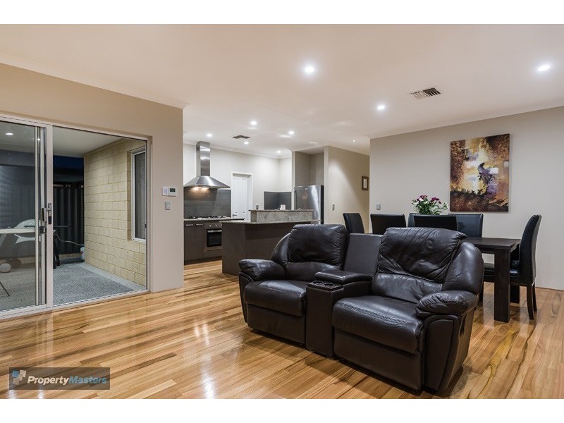 20 Cochrane Loop, Aveley WA 6069