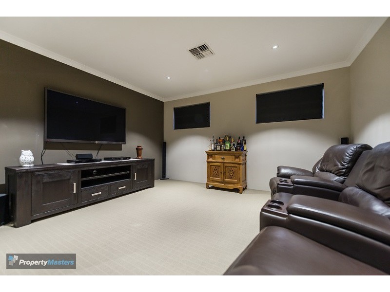 20 Cochrane Loop, Aveley WA 6069