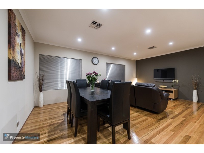 20 Cochrane Loop, Aveley WA 6069