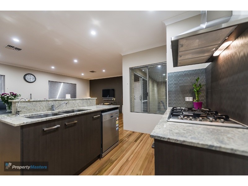 20 Cochrane Loop, Aveley WA 6069