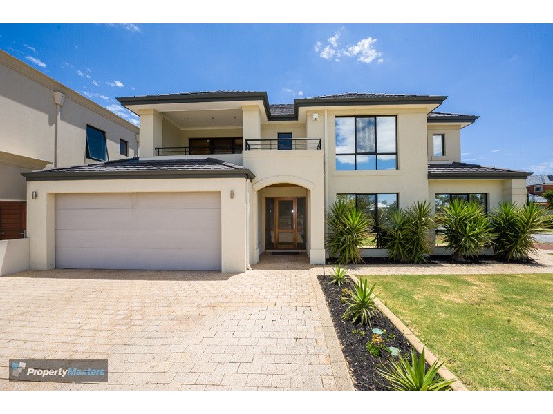 13 Carpenteria Drive, Stirling WA 6021