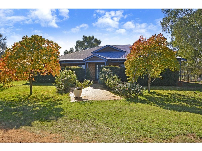 137 Warren Road, Bullsbrook WA 6084
