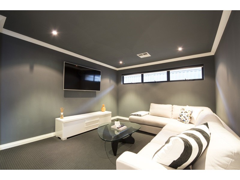 12 Hestercombe Way, Landsdale WA 6065