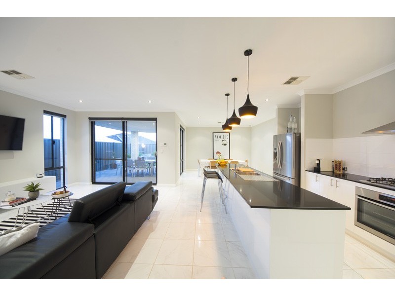 12 Hestercombe Way, Landsdale WA 6065