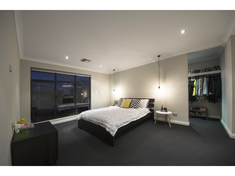 12 Hestercombe Way, Landsdale WA 6065