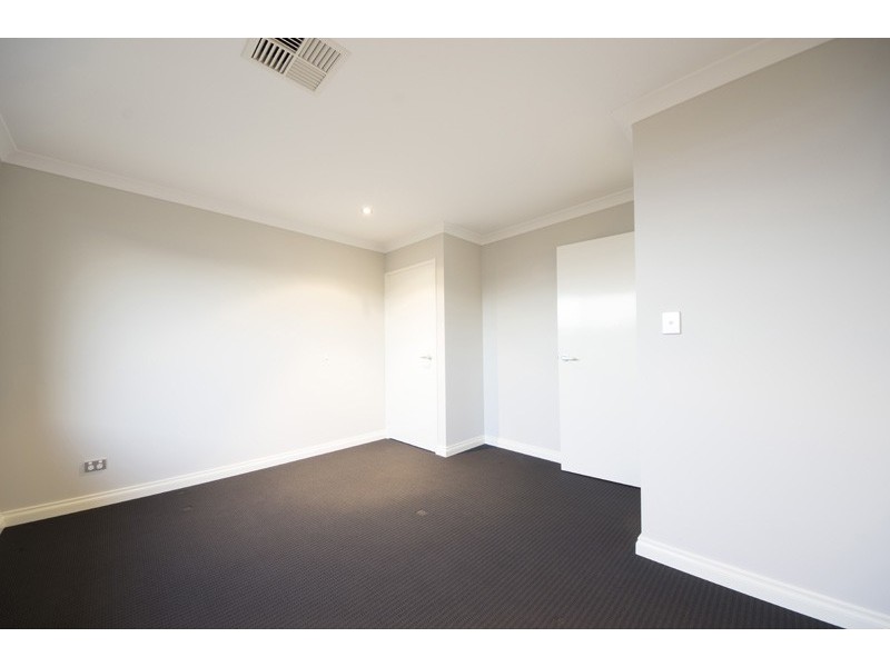 12 Hestercombe Way, Landsdale WA 6065