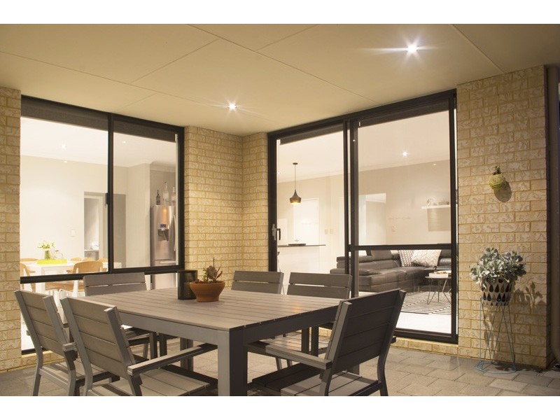 12 Hestercombe Way, Landsdale WA 6065