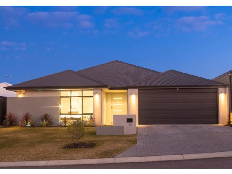 12 Hestercombe Way, Landsdale WA 6065