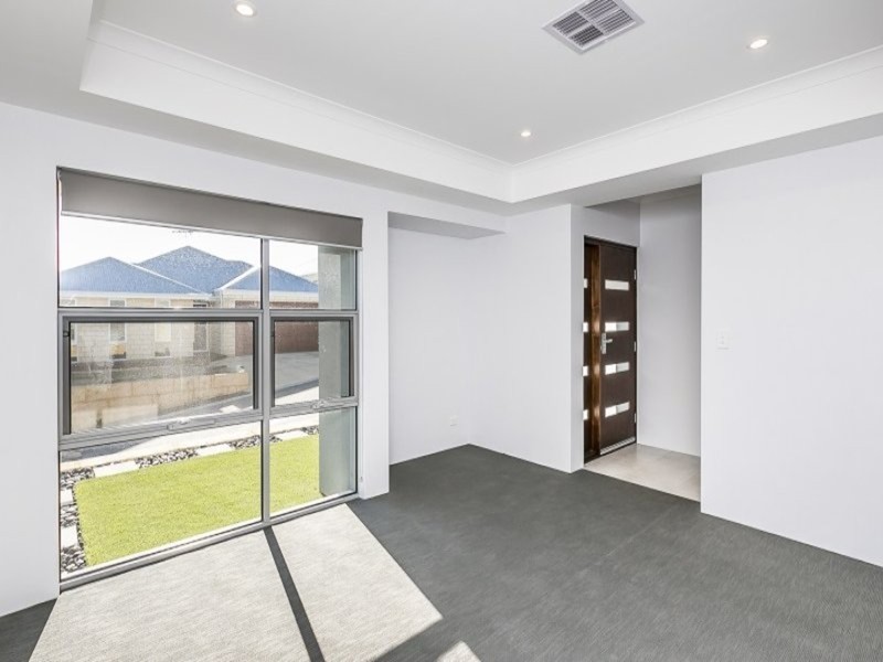19 Fogliani Loop, Sinagra WA 6065
