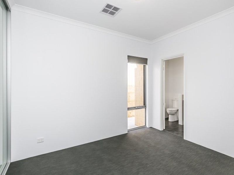 19 Fogliani Loop, Sinagra WA 6065