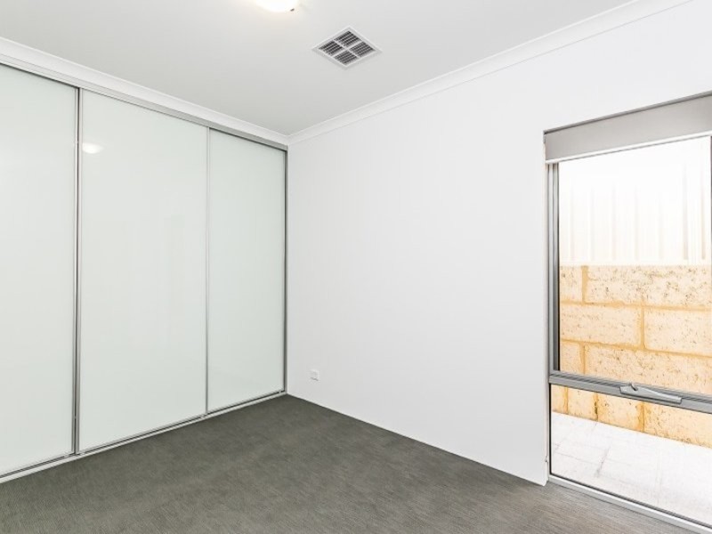 19 Fogliani Loop, Sinagra WA 6065