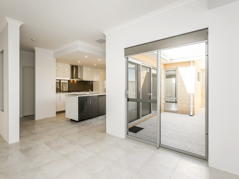 19 Fogliani Loop, Sinagra WA 6065