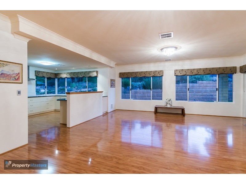 90 Karl Place, Mundaring WA 6073