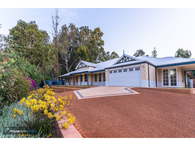 90 Karl Place, Mundaring WA 6073