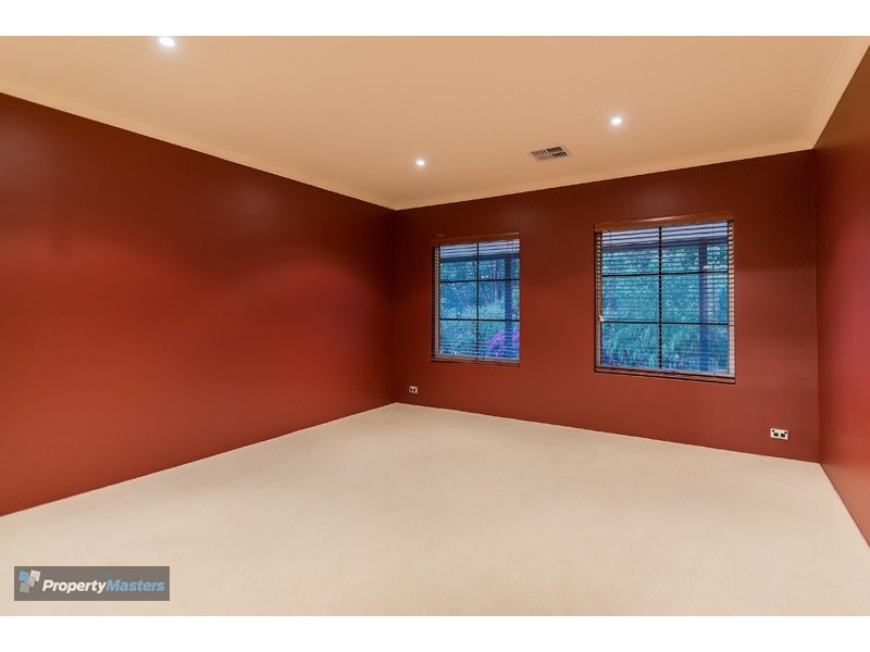 90 Karl Place, Mundaring WA 6073