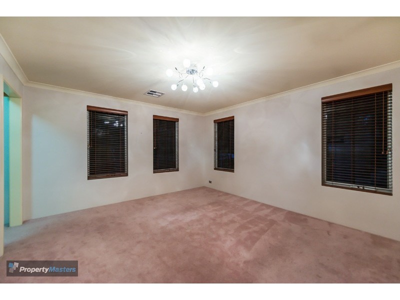 90 Karl Place, Mundaring WA 6073