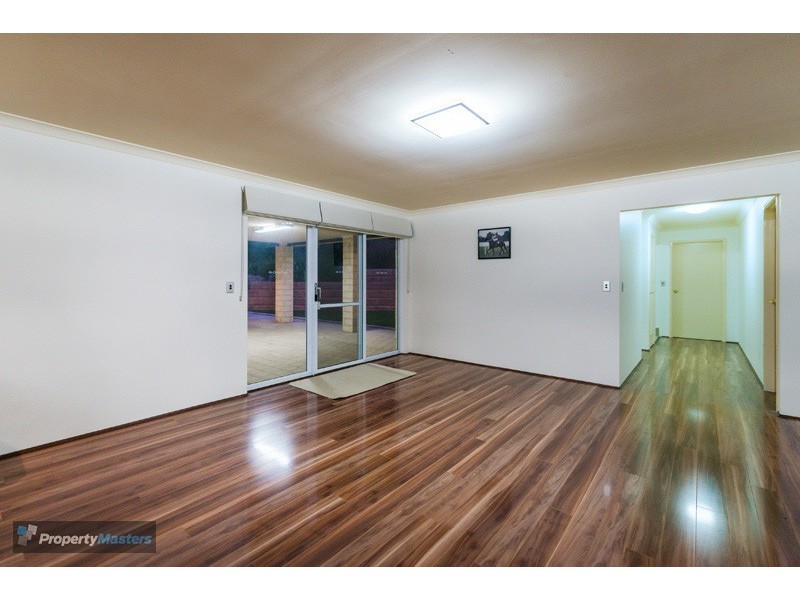 90 Karl Place, Mundaring WA 6073