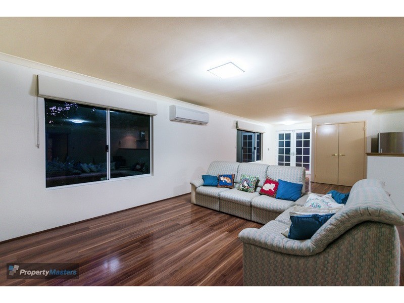 90 Karl Place, Mundaring WA 6073