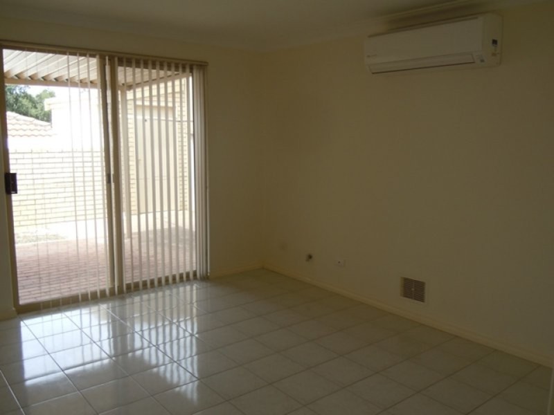 2/68 Golf View Street, Yokine WA 6060