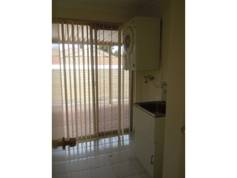 2/68 Golf View Street, Yokine WA 6060