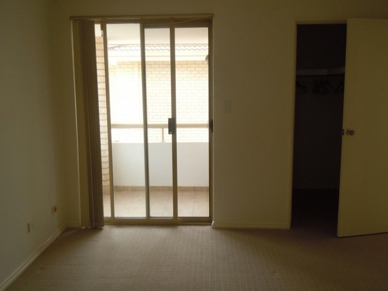 2/68 Golf View Street, Yokine WA 6060