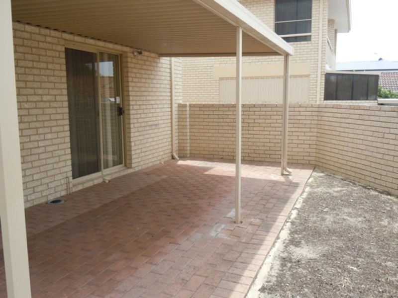 2/68 Golf View Street, Yokine WA 6060