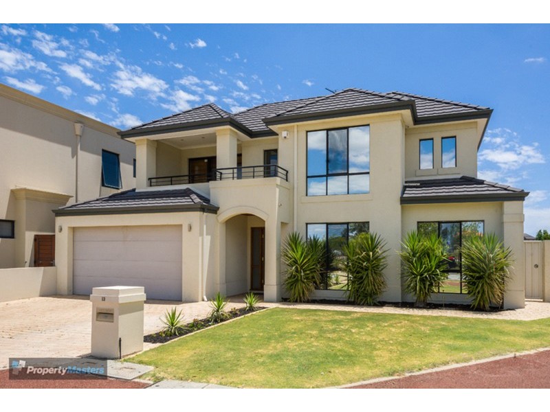 13 Carpenteria Drive, Stirling WA 6021