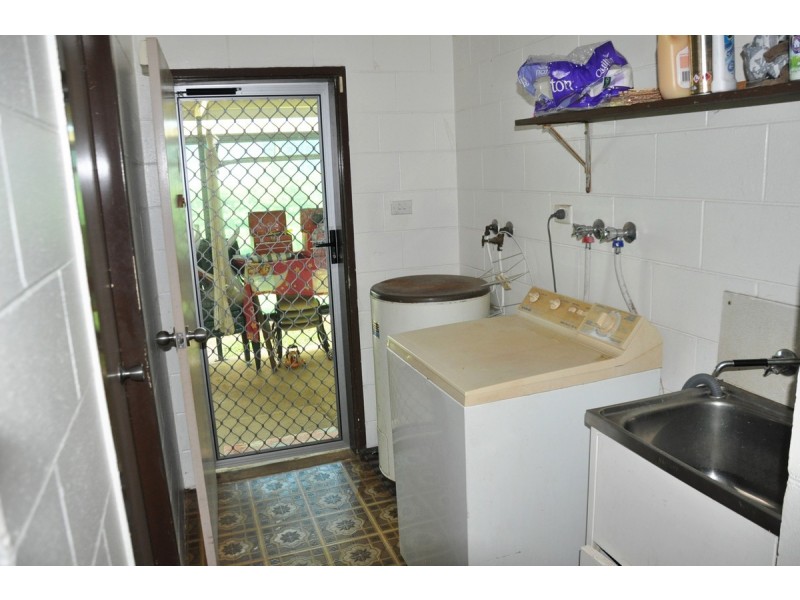 27 Martin Avenue, Mareeba QLD 4880