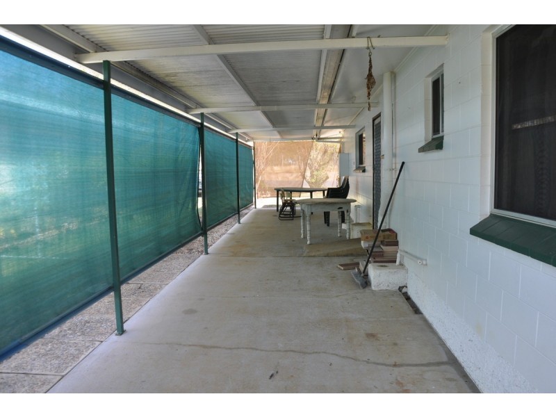 27 Martin Avenue, Mareeba QLD 4880