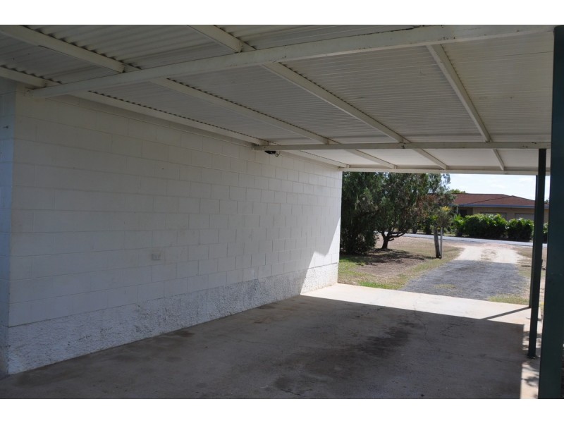 27 Martin Avenue, Mareeba QLD 4880