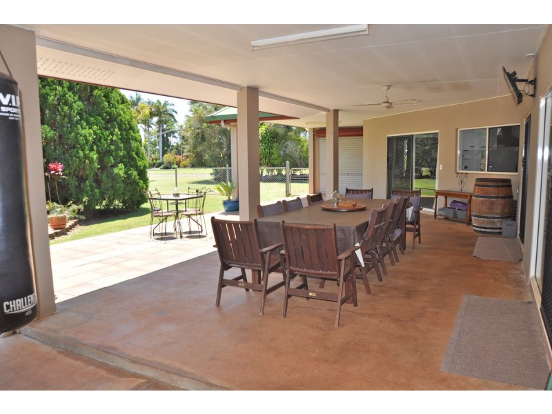10 Wylandra Drive, Mareeba QLD 4880
